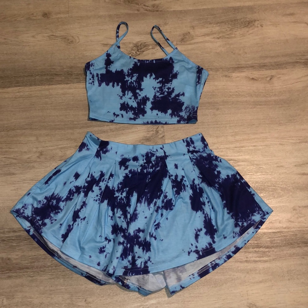Cropped tank top and skort tie dye set